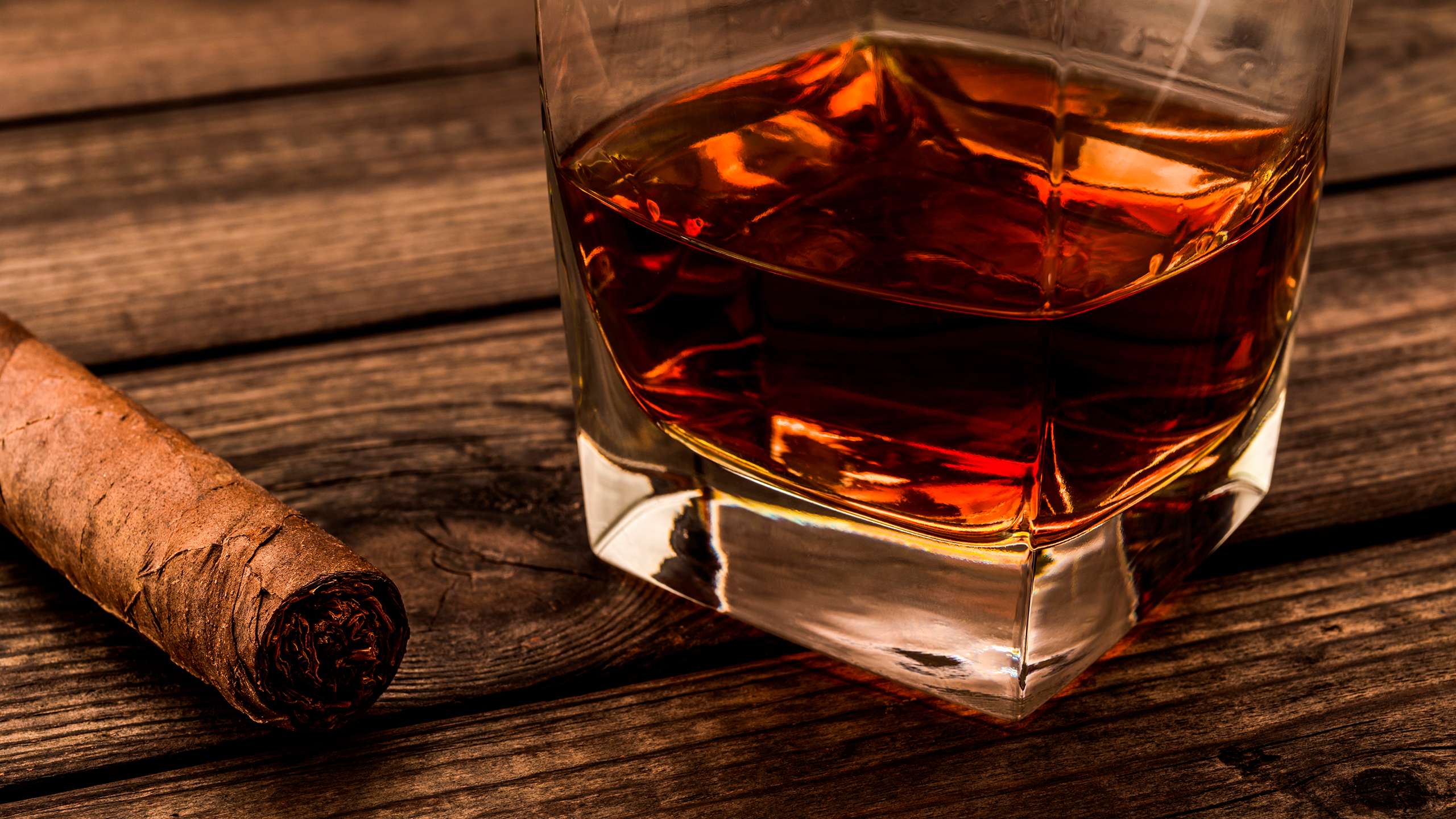 Cigars-and-Premium-Rum-Diplomatico