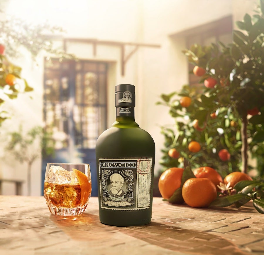 Buy Diplomatico Reserva Exclusiva Rum  Diplomatico Reserva - Wooden Cork  #1 Online Liquor Store